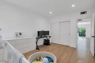 1015 N Michillinda, Pasadena, CA 91107 - Photo 9