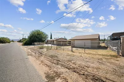 7684 Oakwood Avenue, Hesperia, CA 92345 - Photo 7
