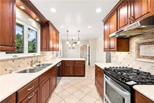 23709 Community St, West Hills, CA 91304 - Photo 25