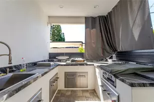 12608 Califa St, Valley Village, CA 91607 - Photo 47