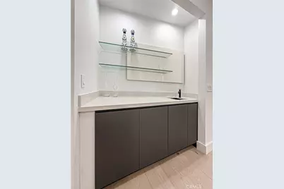 5130 Medina, Woodland Hills, CA 91364 - Photo 23
