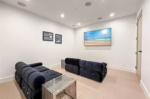 5134 Medina, Woodland Hills, CA 91364 - Photo 43