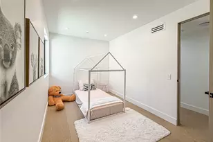5134 Medina, Woodland Hills, CA 91364 - Photo 27