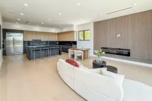 5134 Medina, Woodland Hills, CA 91364 - Photo 13