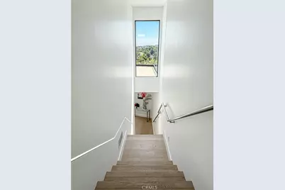 5134 Medina, Woodland Hills, CA 91364 - Photo 11