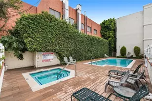 17914 Magnolia Blvd, Encino, CA 91316 - Photo 25