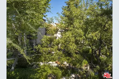 21901 Burbank #197, Woodland Hills, CA 91367 - Photo 41