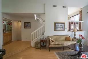 21901 Burbank, Woodland Hills, CA 91367 - Photo 13