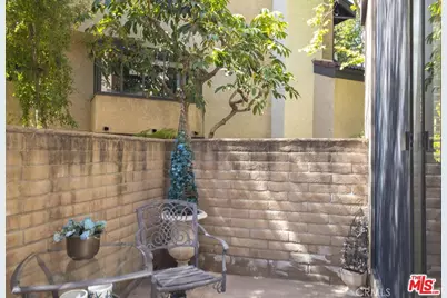 21901 Burbank #197, Woodland Hills, CA 91367 - Photo 35