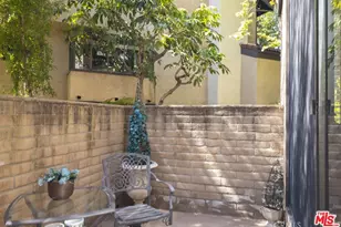 21901 Burbank, Woodland Hills, CA 91367 - Photo 35