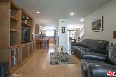 21901 Burbank #197, Woodland Hills, CA 91367 - Photo 23