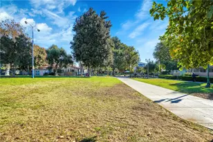 1120 N Vista St, West Hollywood, CA 90046 - Photo 19