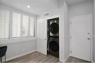 5216 Yarmouth Avenue #307, Encino, CA 91316 - Photo 5