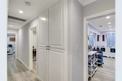 13448 Hart Street, Los Angeles, CA 91405 - Photo 23