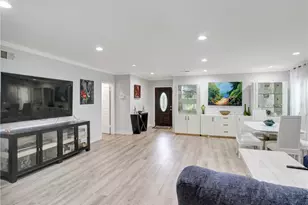 13448 Hart St, Los Angeles, CA 91405 - Photo 7
