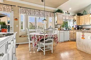 22605 Palm Ct, Saugus, CA 91390 - Photo 17