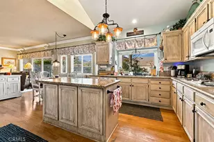 22605 Palm Ct, Saugus, CA 91390 - Photo 13
