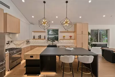 5715 Troost Avenue, North Hollywood, CA 91601 - Photo 5