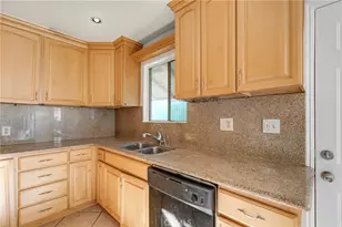 7955 White Oak, Reseda, CA 91335 - Photo 5