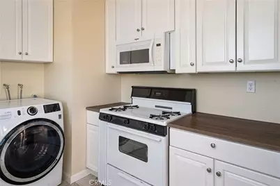 17837 Joshua Grove Avenue, Lake Los Angeles, CA 93591 - Photo 11