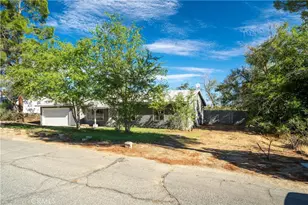17837 Joshua Grove Ave, Lake Los Angeles, CA 93591 - Photo 45