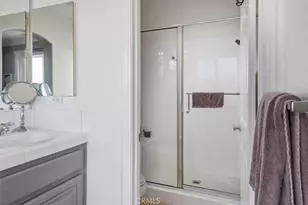 27933 Mariposa St, Valencia, CA 91355 - Photo 17