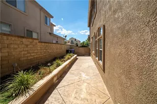 27944 Brookdale Ct, Valencia, CA 91354 - Photo 25