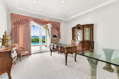 23484 Park Colombo, Calabasas, CA 91302 - Photo 11