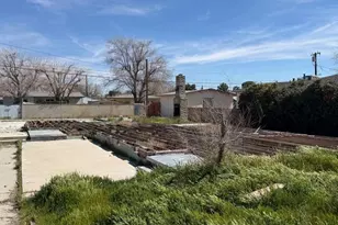 45356 10th St, Lancaster, CA 93534 - Photo 1