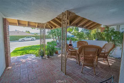 26811 Oak Branch Circle, Newhall, CA 91321 - Photo 5