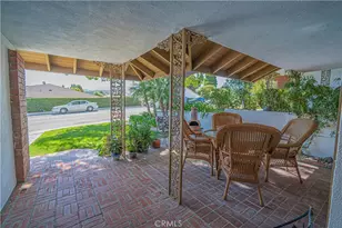 26811 Oak Branch Cir, Newhall, CA 91321 - Photo 5