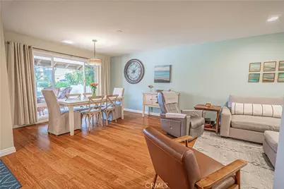 26811 Oak Branch Circle, Newhall, CA 91321 - Photo 7