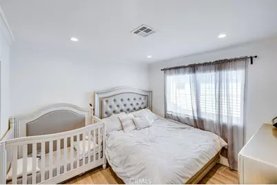 18544 Bryant Street, Northridge, CA 91324 - Photo 17