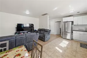 14212 Vanowen St, Van Nuys, CA 91405 - Photo 17