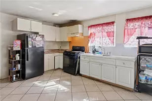 14212 Vanowen St, Van Nuys, CA 91405 - Photo 9