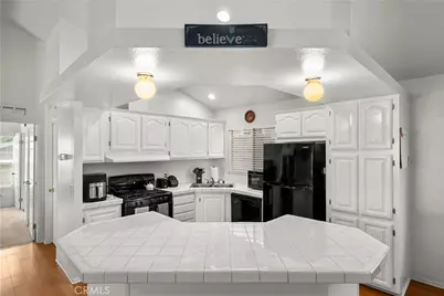20050 Crestview, Canyon Country, CA 91351 - Photo 5