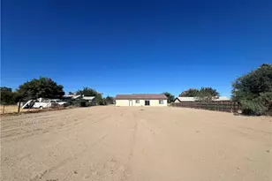 40546 172nd St E, Lake Los Angeles, CA 93525 - Photo 9