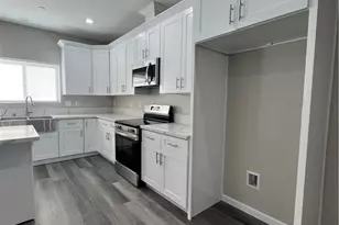 40546 172nd St E, Lake Los Angeles, CA 93525 - Photo 23