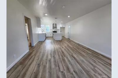 8132 Hatillo, Los Angeles, CA 91306 - Photo 9