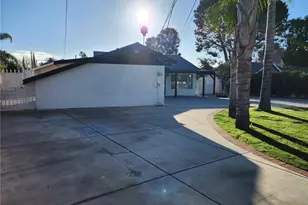 8132 Hatillo, Los Angeles, CA 91306 - Photo 5
