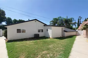 8132 Hatillo, Los Angeles, CA 91306 - Photo 27