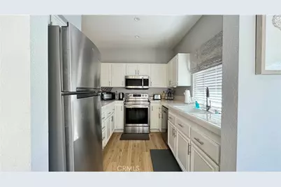 688 Indian Oak Lane #102, Oak Park, CA 91377 - Photo 5