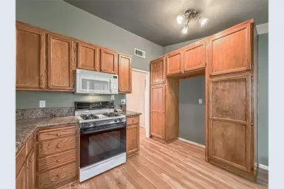 28131 Seco Canyon Road #39, Saugus, CA 91390 - Photo 13