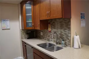 11225 Peach Grove St, North Hollywood, CA 91601 - Photo 3
