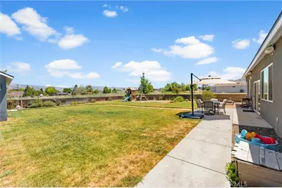 28301 Stallion Springs Dr, Stallion Springs, CA 93561 - Photo 29