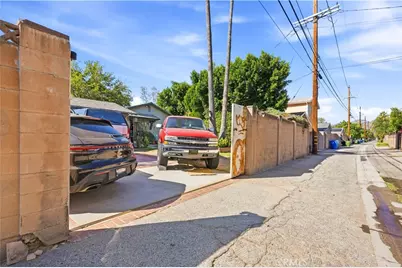 23951 Vanowen Street, West Hills, CA 91307 - Photo 21