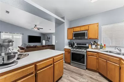 6606 Cerralvo, Bakersfield, CA 93307 - Photo 17