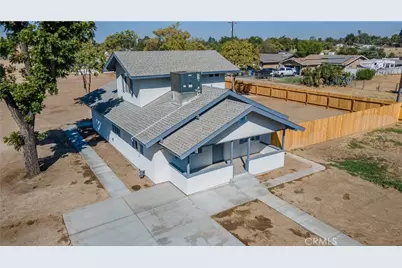 1700 Lotus Lane, Bakersfield, CA 93307 - Photo 39