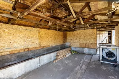 1700 Lotus Lane, Bakersfield, CA 93307 - Photo 31