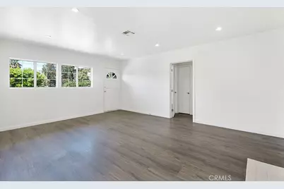 6056 Woodman Avenue, Van Nuys, CA 91401 - Photo 7